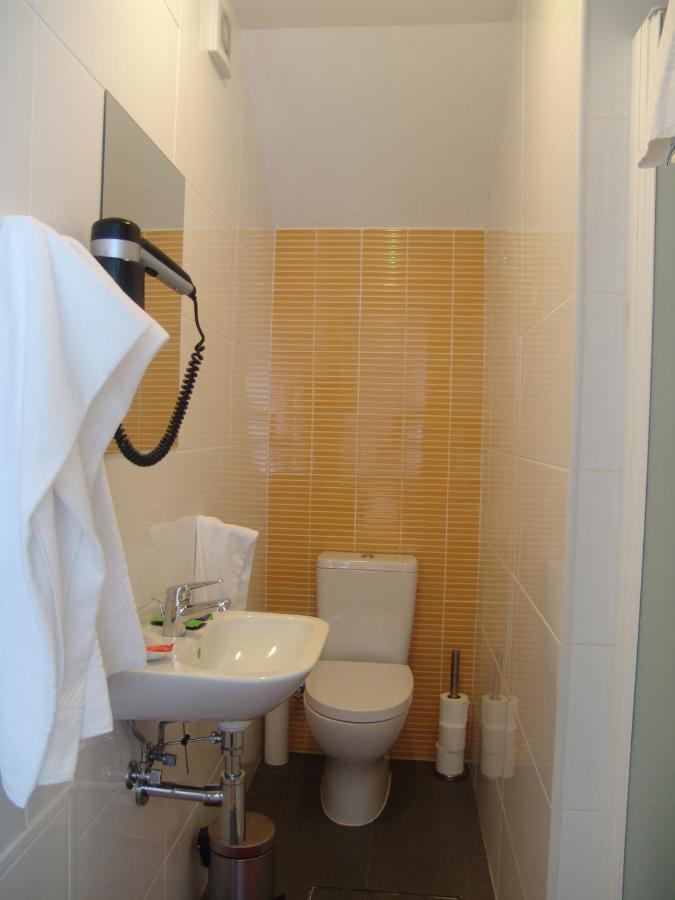 アベイロ ロシオ ロッジ アヴェイロ 部屋 写真